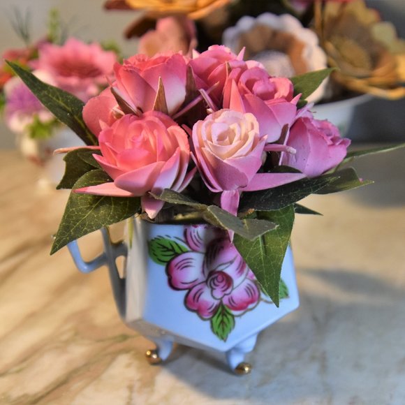 Beautiful antique square single handle footed sugar bowl with Sola wood roses - Picture 4 of 11